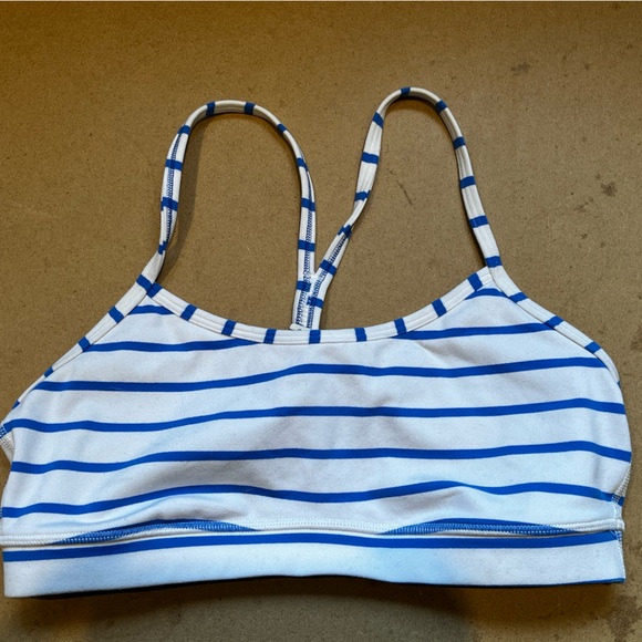 EUC Lululemon sz8 Flow Y IV Bra in White/Deauville Stripes - Picture 4 of 11